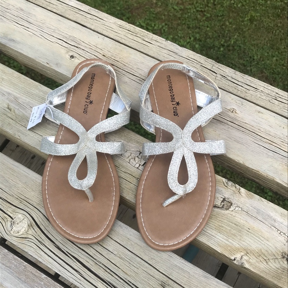NWT women’s size 8.5 sandals.